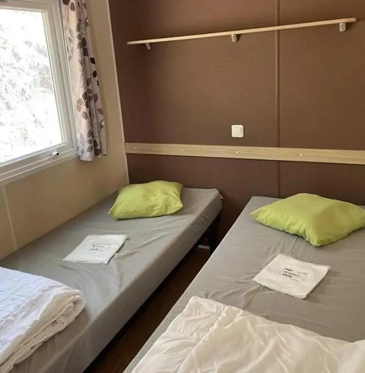 Argences-en-Aubrac Camping 3 Etoiles - Piscine - Eehgge 0*,  צרפת