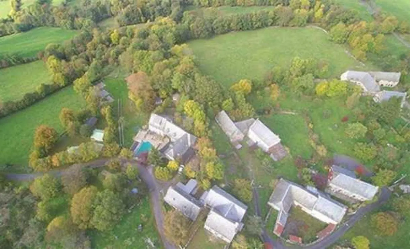 Argences-en-Aubrac Camping 3 Etoiles - Piscine - Eehgge צרפת